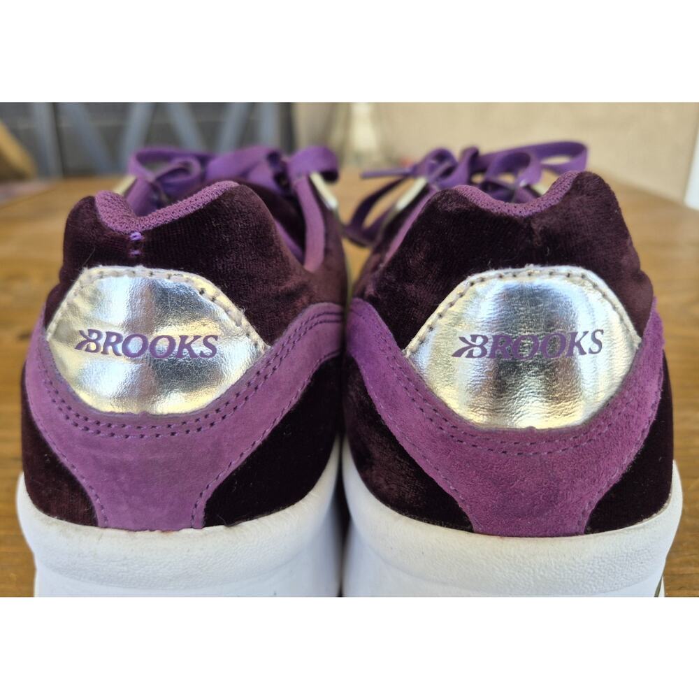 Brooks Purple and Black Women's Sneakers - Picture 14 of 14